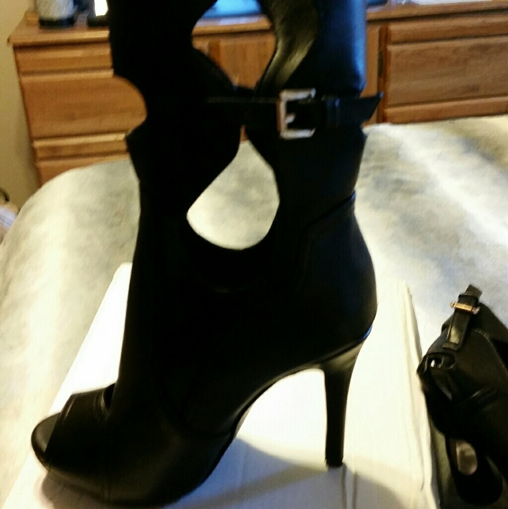 Sexy calf length peep toe booties